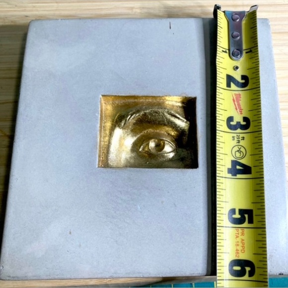 Signed Concrete Tile Art Gold Leaf Intaglio Style Wall Hanging Eye Sculpture - Picture 5 of 11
